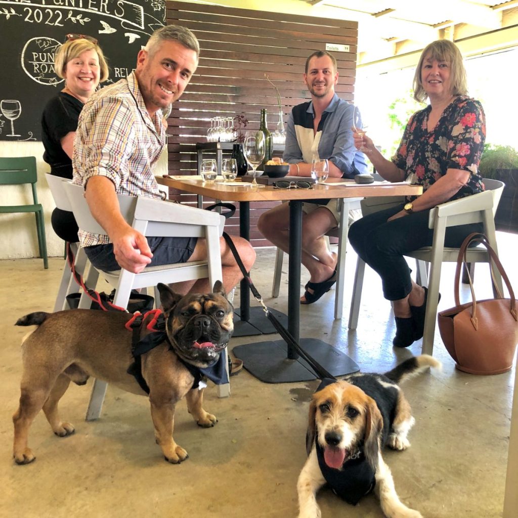 dog friendly cellar doors ona pooches and pinot wine tour